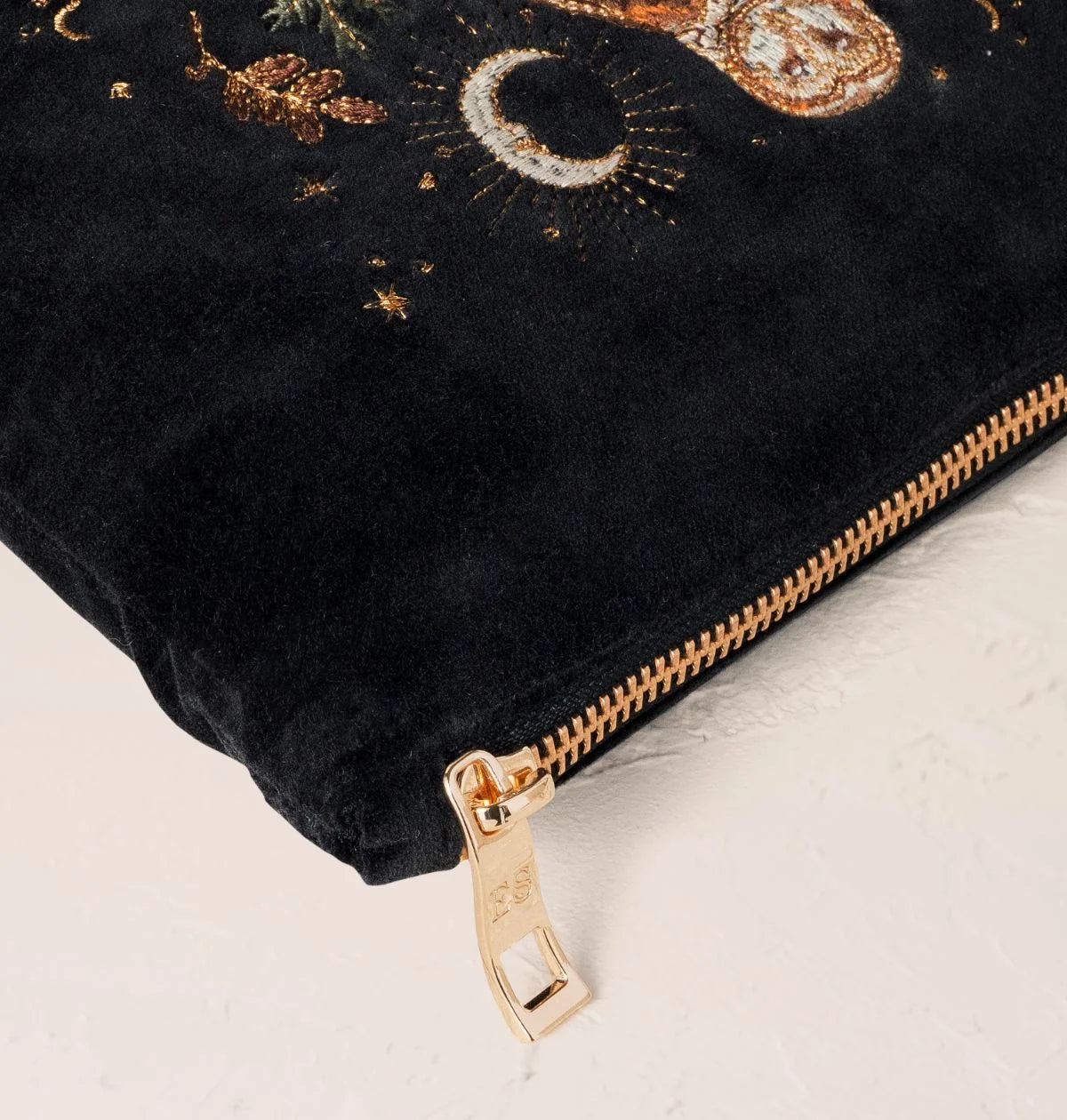 Elizabeth Scarlett Mini Pouch Mystical Owl Velvet Charcoal