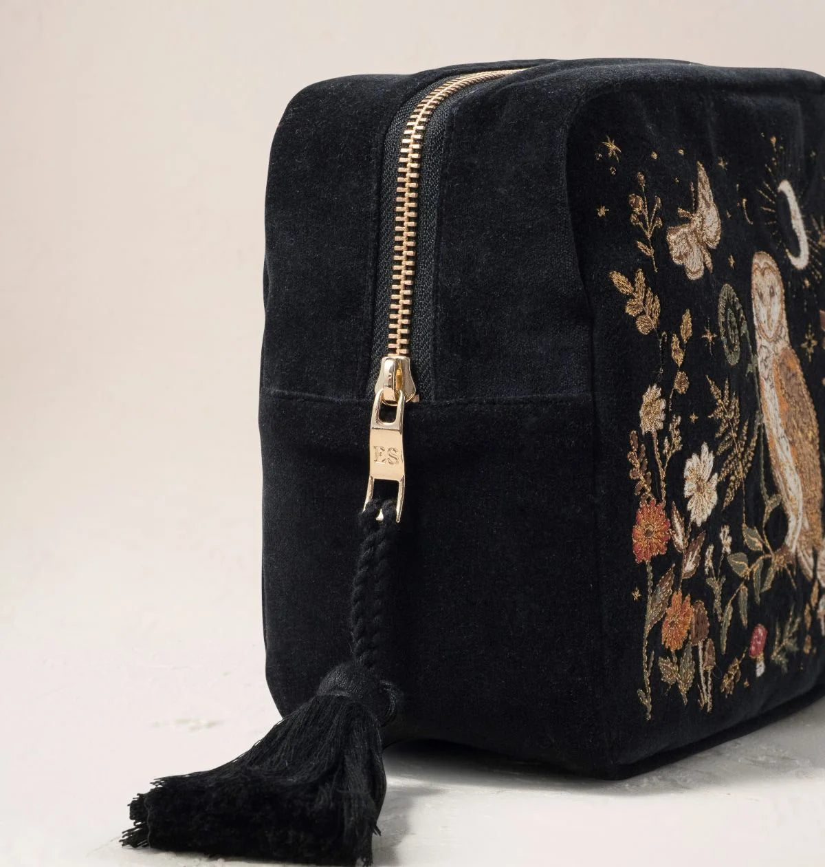 Elizabeth Scarlett Wash Bag Mystical Owl Velvet Charcoal