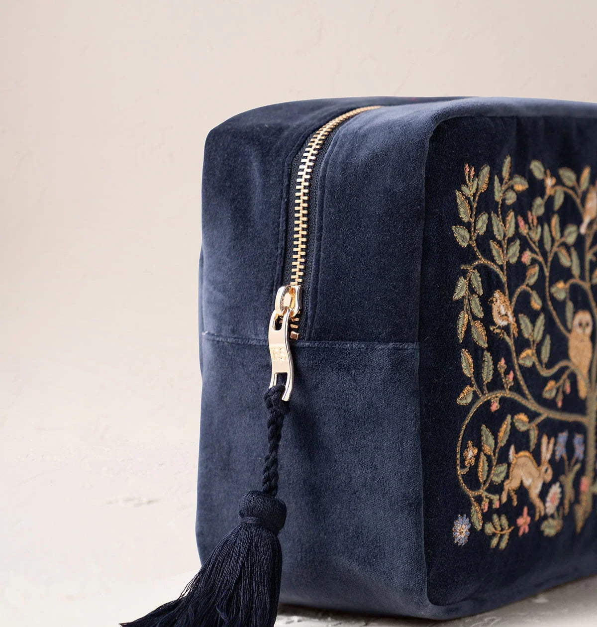 Elizabeth Scarlett Wash Bag Tree of Life Velvet Indigo